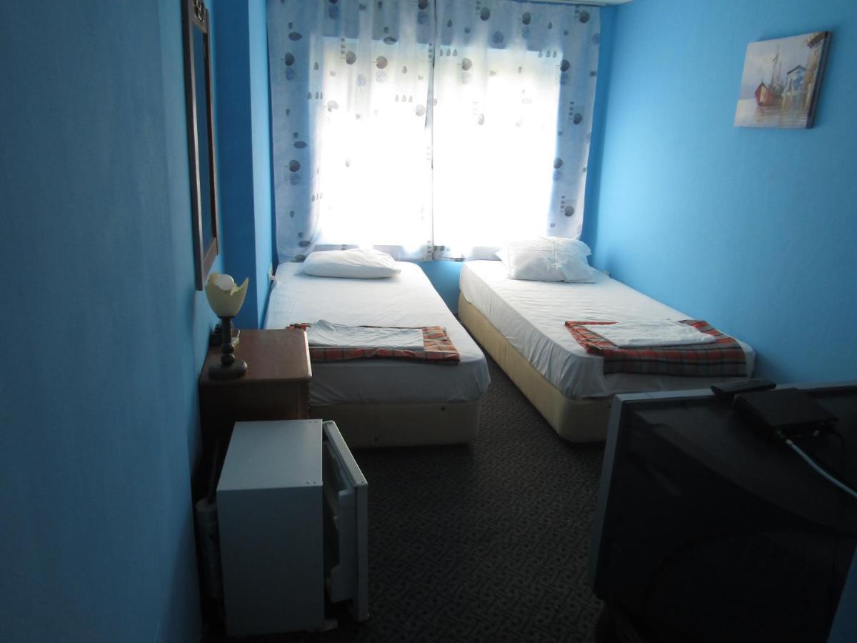וארנה Hostel Papagal מראה חיצוני תמונה