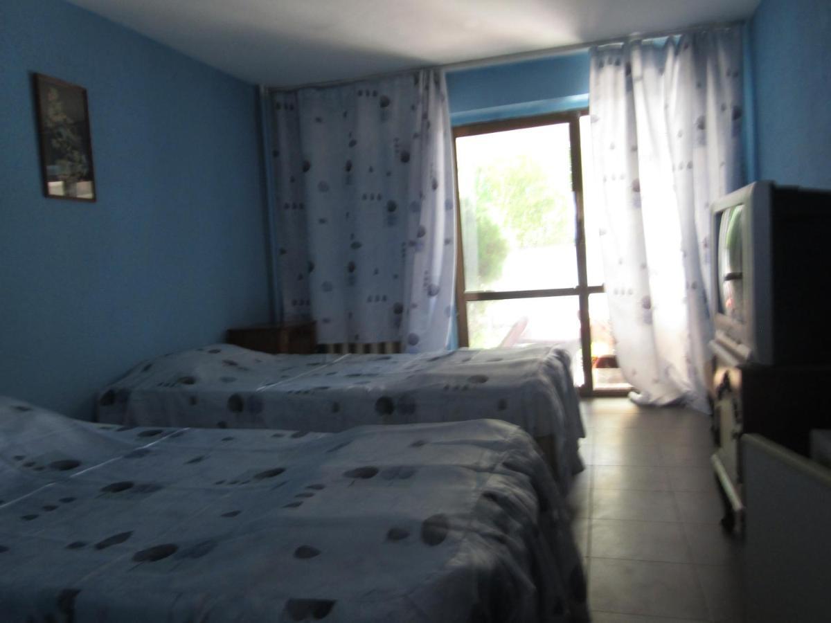 וארנה Hostel Papagal מראה חיצוני תמונה