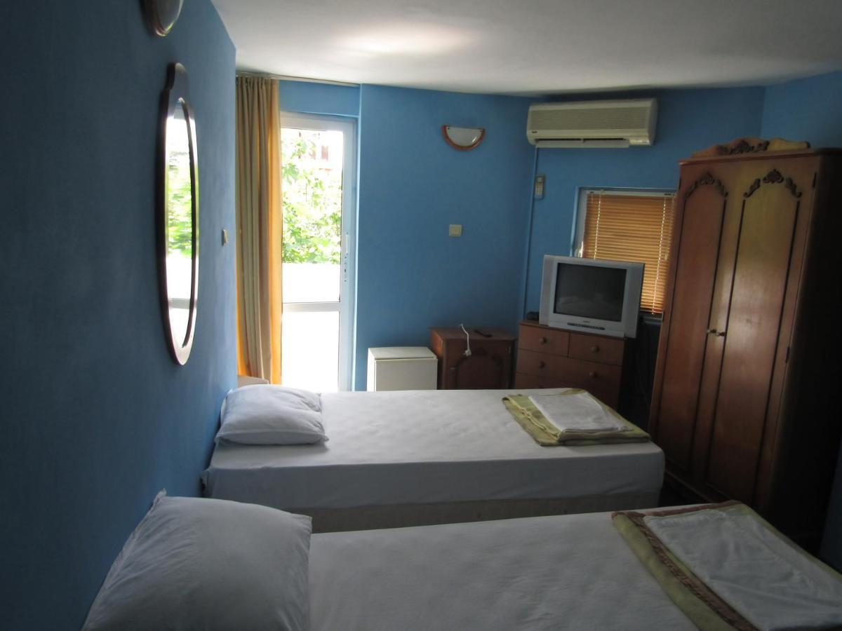 וארנה Hostel Papagal מראה חיצוני תמונה