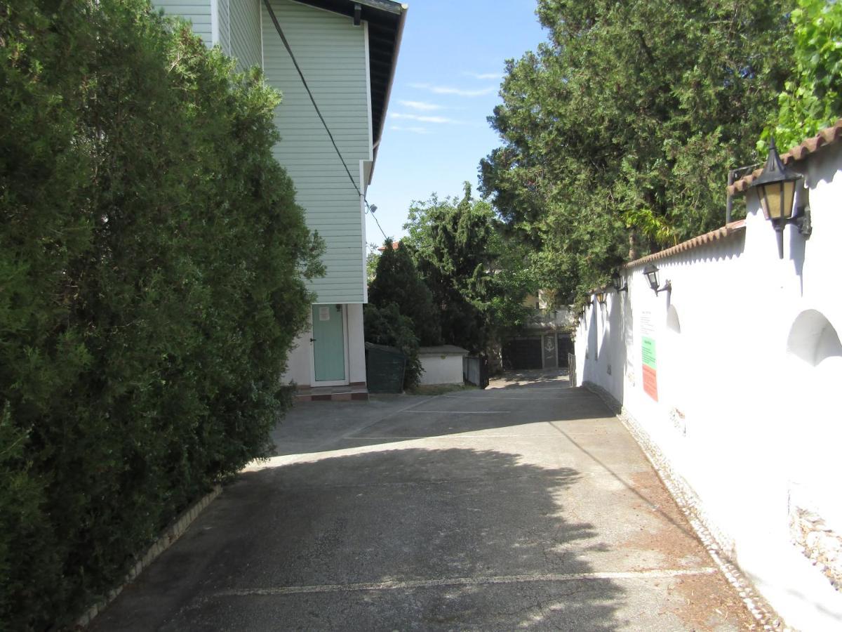 וארנה Hostel Papagal מראה חיצוני תמונה