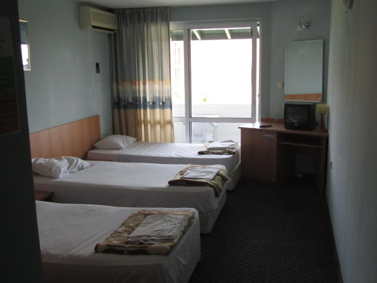 וארנה Hostel Papagal מראה חיצוני תמונה