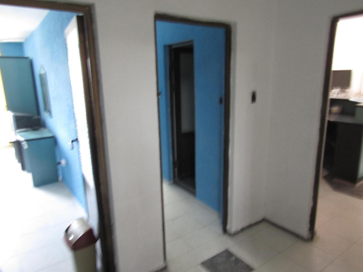 וארנה Hostel Papagal מראה חיצוני תמונה