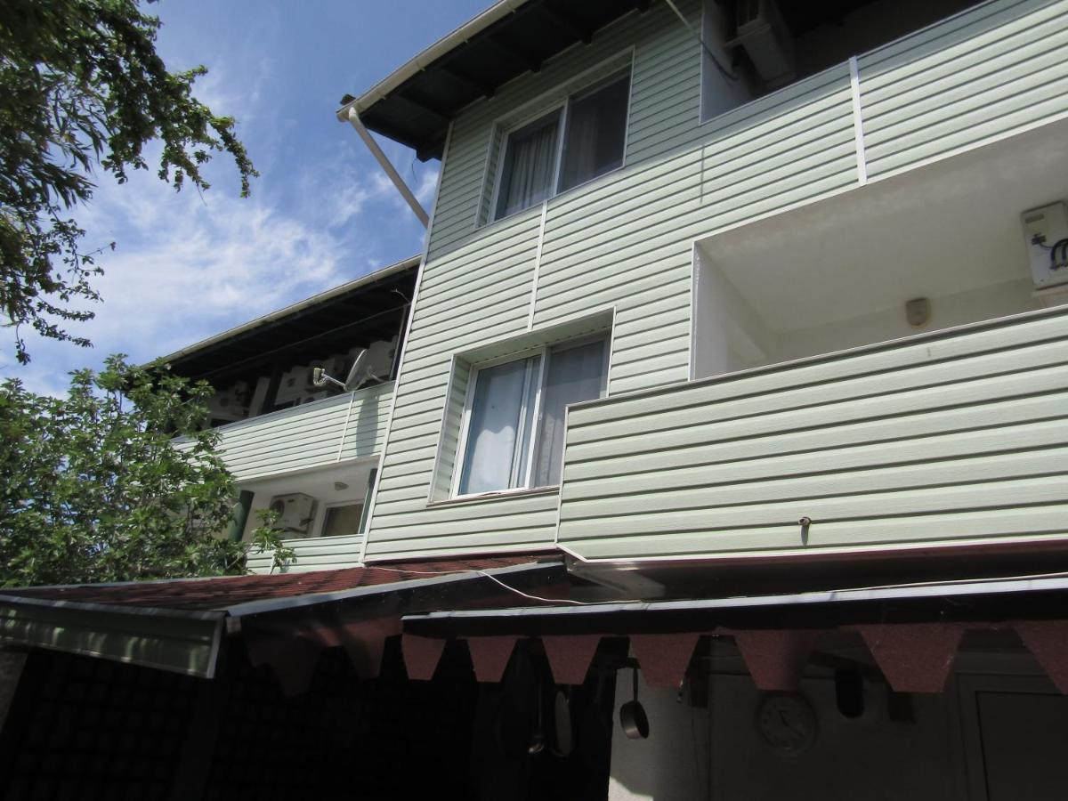 וארנה Hostel Papagal מראה חיצוני תמונה