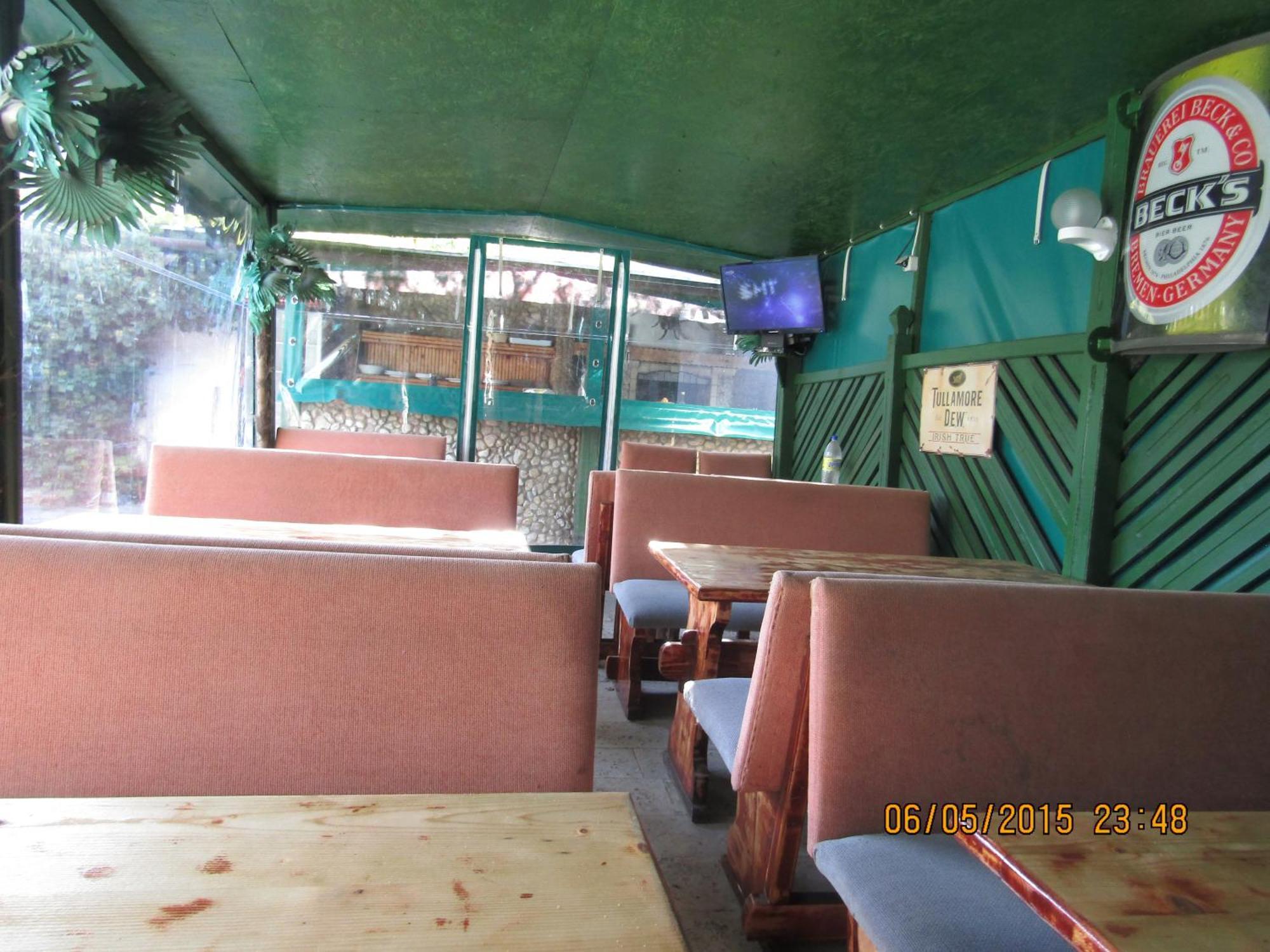 וארנה Hostel Papagal מראה חיצוני תמונה