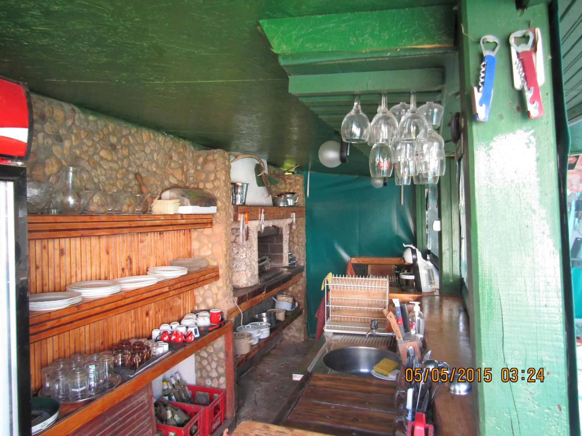 וארנה Hostel Papagal מראה חיצוני תמונה