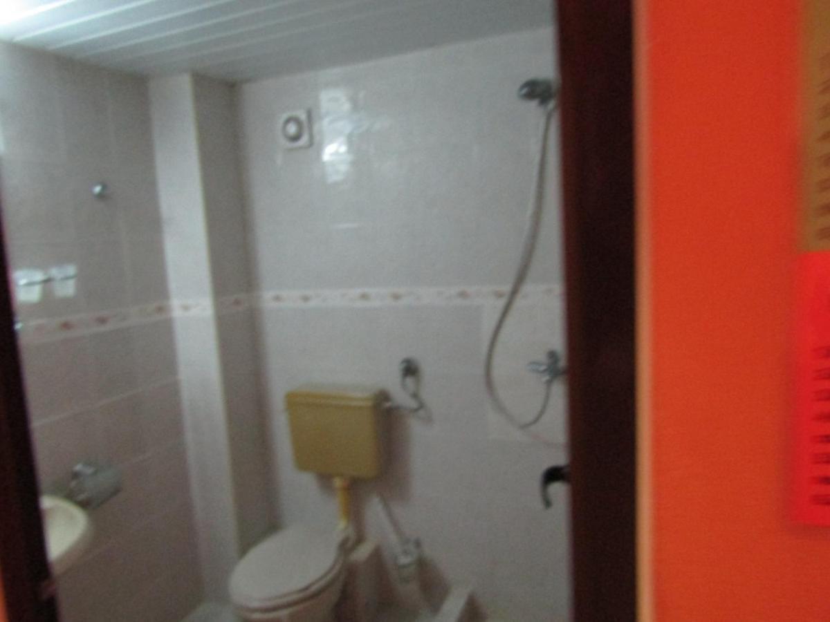 וארנה Hostel Papagal מראה חיצוני תמונה